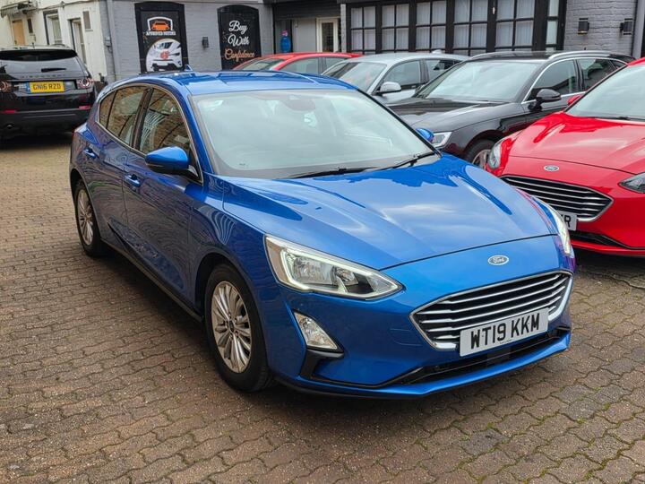 Ford Focus 1.0T EcoBoost Titanium Auto Euro 6 (s/s) 5dr
