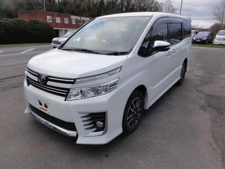 Toyota Voxy KIRIMEKI FRESH IMPORT CAR VX REPORT