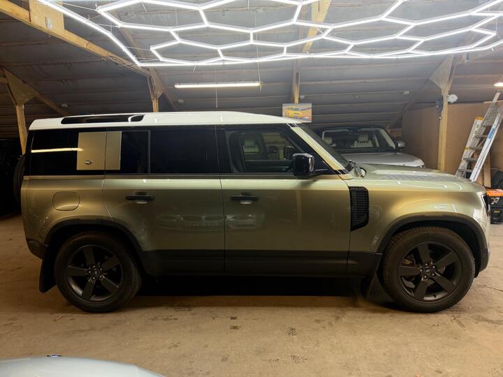 Land Rover Defender 110 2.0 SD4 S Auto 4WD Euro 6 (s/s) 5dr