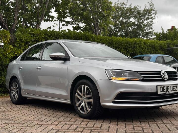 Volkswagen Jetta 2.0 TDI BlueMotion Tech SE DSG Euro 6 (s/s) 4dr