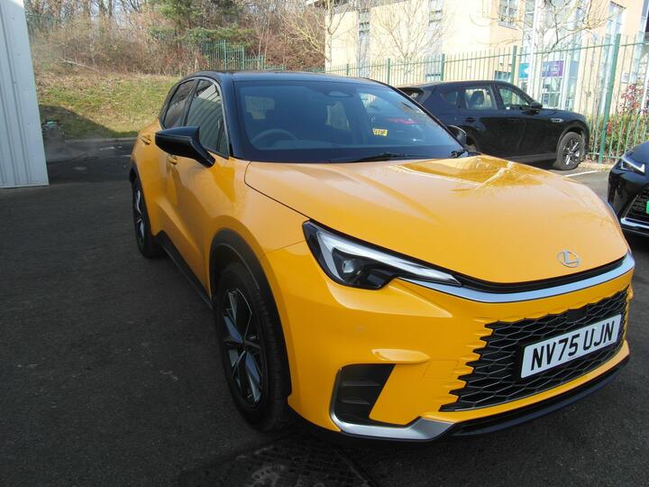 Lexus LBX 1.5 VVT-iE Premium Plus Design E-CVT Euro 6 (s/s) 5dr