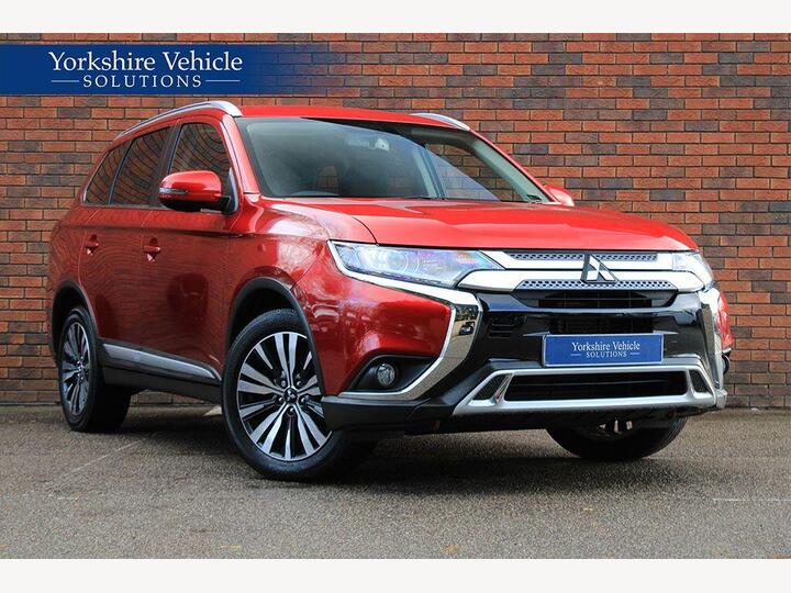 Mitsubishi Outlander 2.0 MIVEC Design CVT 4WD Euro 6 (s/s) 5dr Mitsubishi Outlander 2.0 MIVEC Design CVT 4WD Euro 6 (s/s) 5dr