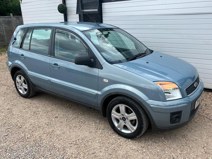 Ford Fusion 1.6 Zetec 5dr