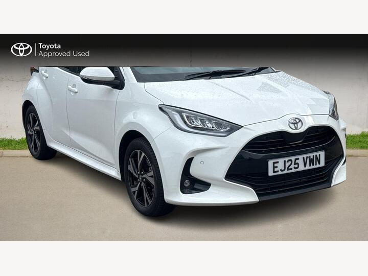 Toyota Yaris 1.5 VVT-h Design E-CVT Euro 6 (s/s) 5dr
