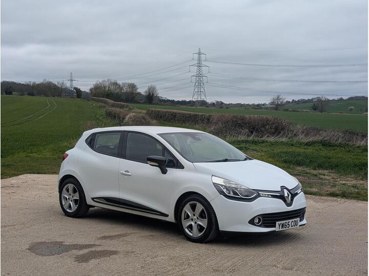 Renault Clio 0.9 TCe Dynamique Nav Euro 6 (s/s) 5dr Renault Clio 0.9 TCe Dynamique Nav Euro 6 (s/s) 5dr