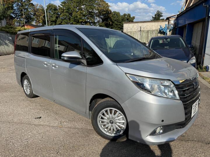 Toyota Noah Petrol Hybrid