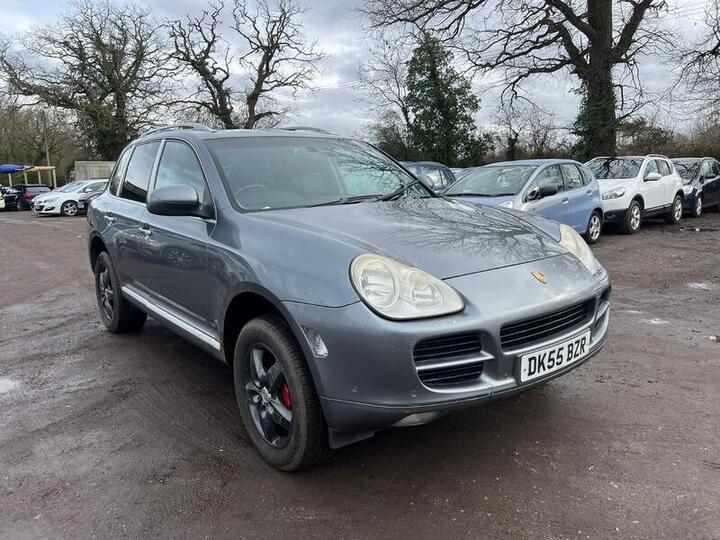 Porsche Cayenne 3.2 V6 Tiptronic S AWD 5dr