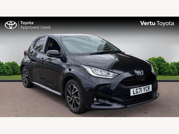 Toyota Yaris 1.5 VVT-h Design E-CVT Euro 6 (s/s) 5dr