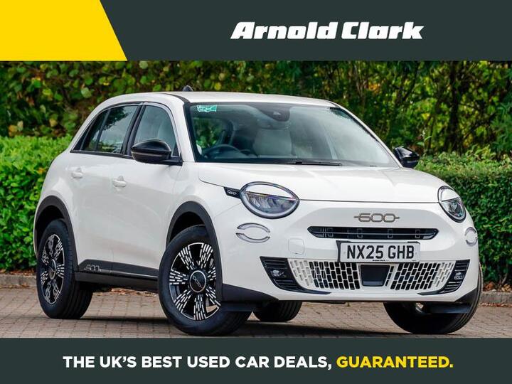 Fiat 600 1.2 MHEV E-DCT Euro 6 (s/s) 5dr