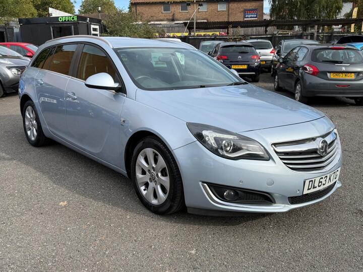 Vauxhall Insignia 2.0 CDTi EcoFLEX SRi Sports Tourer Euro 5 (s/s) 5dr