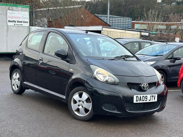 Toyota AYGO 1.0 VVT-i Black Euro 4 5dr (AC) Toyota AYGO 1.0 VVT-i Black Euro 4 5dr (AC)