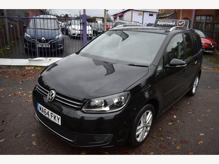 Volkswagen Touran 1.6 TDI BlueMotion Tech SE DSG Euro 5 (s/s) 5dr Volkswagen Touran 1.6 TDI BlueMotion Tech SE DSG Euro 5 (s/s) 5dr