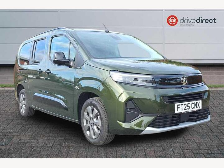 Vauxhall COMBO LIFE Electric 52kWh Ultimate XL MPV Auto 5dr (7.4kW Charger) Vauxhall COMBO LIFE Electric 52kWh Ultimate XL MPV Auto 5dr (7.4kW Charger)