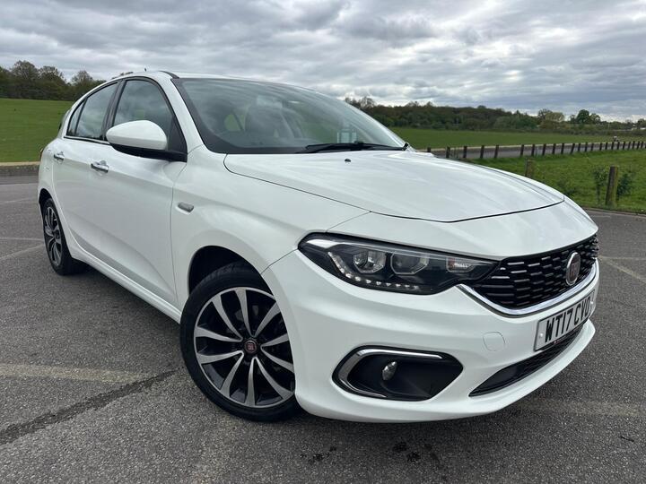 Fiat Tipo 1.4 MPI Lounge Euro 6 5dr