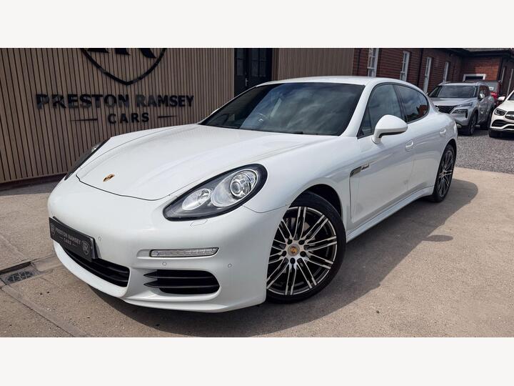 Porsche Panamera 3.0D V6 TiptronicS Euro 5 (s/s) 5dr Porsche Panamera 3.0D V6 TiptronicS Euro 5 (s/s) 5dr