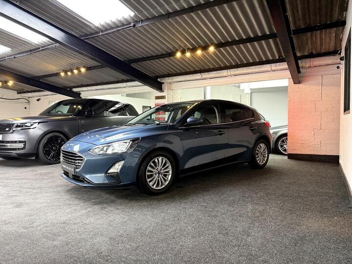 Ford Focus 1.0T EcoBoost MHEV Titanium Edition Euro 6 (s/s) 5dr