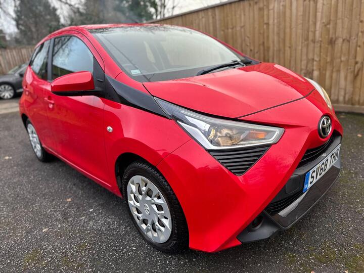 Toyota AYGO 1.0 VVT-i X-play Euro 6 5dr