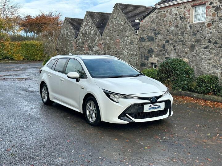 Toyota Corolla 1.8 VVT-h Icon Tech Touring Sports CVT Euro 6 (s/s) 5dr Toyota Corolla 1.8 VVT-h Icon Tech Touring Sports CVT Euro 6 (s/s) 5dr
