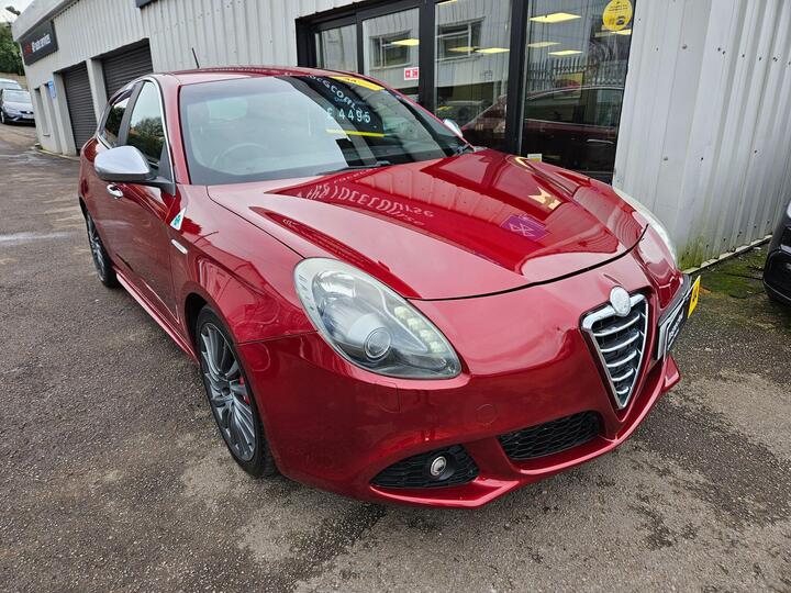 Alfa Romeo Giulietta 1750 TBi Cloverleaf Euro 5 5dr Alfa Romeo Giulietta 1750 TBi Cloverleaf Euro 5 5dr