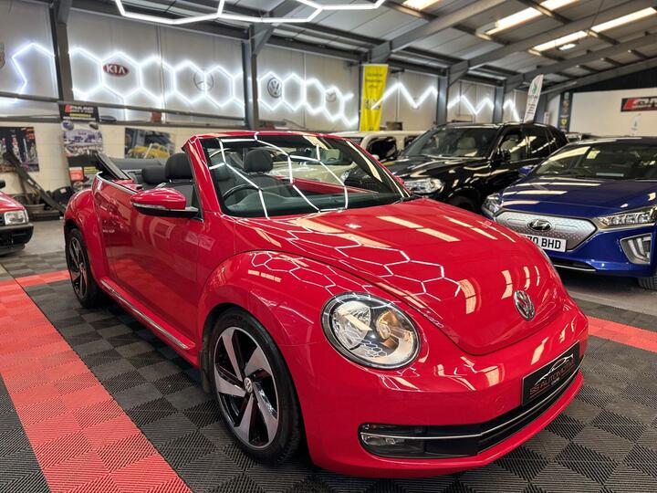 Volkswagen Beetle 1.6 TDI BlueMotion Tech Design Cabriolet Euro 5 (s/s) 2dr