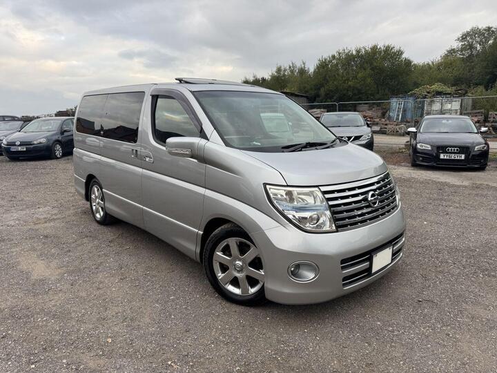 Nissan ELGRAND 3.5 V6 | HIGHWAY STAR Nissan ELGRAND 3.5 V6 | HIGHWAY STAR