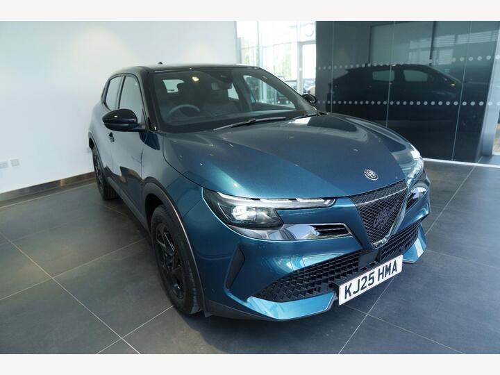 Alfa Romeo Junior 1.2 MHEV Ibrida E-DCT Euro 6 (s/s) 5dr Alfa Romeo Junior 1.2 MHEV Ibrida E-DCT Euro 6 (s/s) 5dr