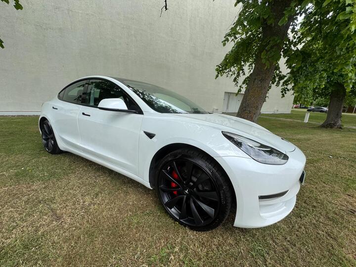 Tesla Model 3 (Dual Motor) Performance Auto 4WDE 4dr (Performance Upgrade) Tesla Model 3 (Dual Motor) Performance Auto 4WDE 4dr (Performance Upgrade)