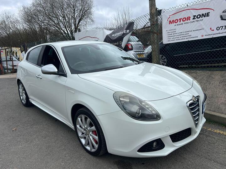 Alfa Romeo Giulietta 2.0 JTDM-2 Veloce Euro 5 (s/s) 5dr
