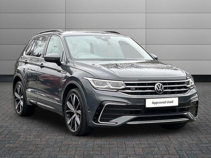 Volkswagen Tiguan 2.0 TDI R-Line DSG Euro 6 (s/s) 5dr Volkswagen Tiguan 2.0 TDI R-Line DSG Euro 6 (s/s) 5dr
