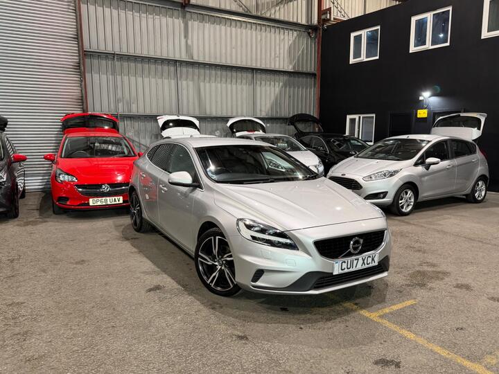 Volvo V40 2.0 T2 R-Design Pro Euro 6 (s/s) 5dr