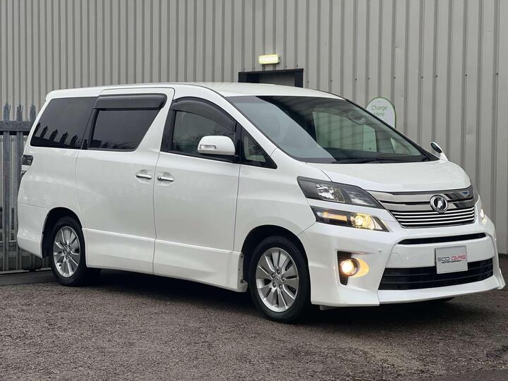 Toyota Vellfire GOLDEN EYES II V6