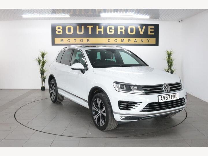 Volkswagen TOUAREG 3.0 TDI V6 R-Line Tiptronic 4WD Euro 6 (s/s) 5dr Volkswagen TOUAREG 3.0 TDI V6 R-Line Tiptronic 4WD Euro 6 (s/s) 5dr
