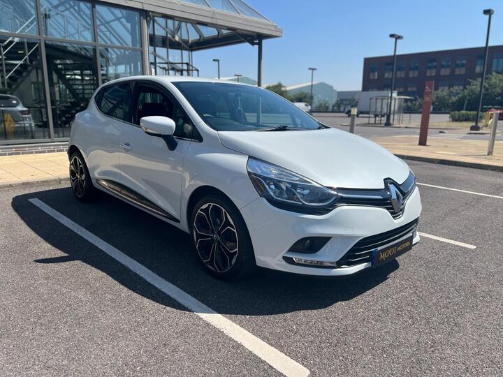Renault Clio 0.9 TCe Iconic Euro 6 (s/s) 5dr