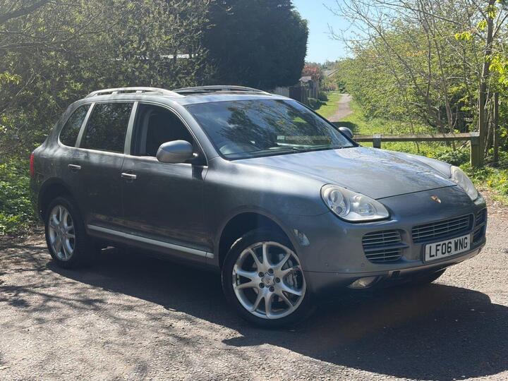 Porsche CAYENNE 4.5 S Tiptronic S AWD 5dr