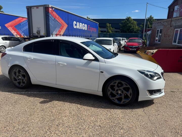 Vauxhall Insignia 2.0 CDTi EcoFLEX SRi VX Line Nav Euro 6 (s/s) 5dr Vauxhall Insignia 2.0 CDTi EcoFLEX SRi VX Line Nav Euro 6 (s/s) 5dr