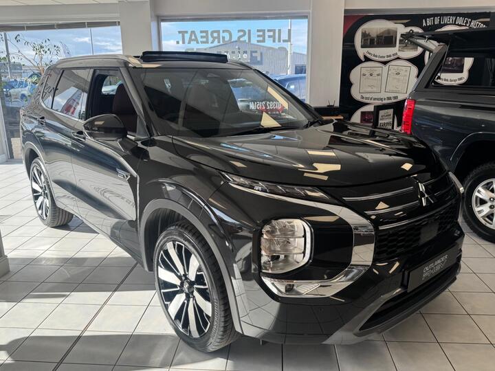 Mitsubishi Outlander 2.4 22.7kWh Diamond CVT 4WD Euro 6 (s/s) 5dr