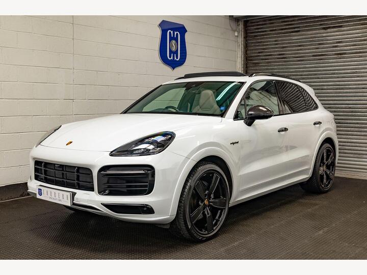 Porsche Cayenne 3.0 V6 E-Hybrid 17.9kWh Platinum Edition TiptronicS 4WD Euro 6 (s/s) 5dr (3.6kW Charger)