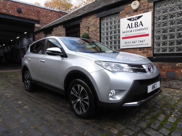 Toyota RAV4 2.2 D-4D Icon 4WD Euro 5 5dr Toyota RAV4 2.2 D-4D Icon 4WD Euro 5 5dr