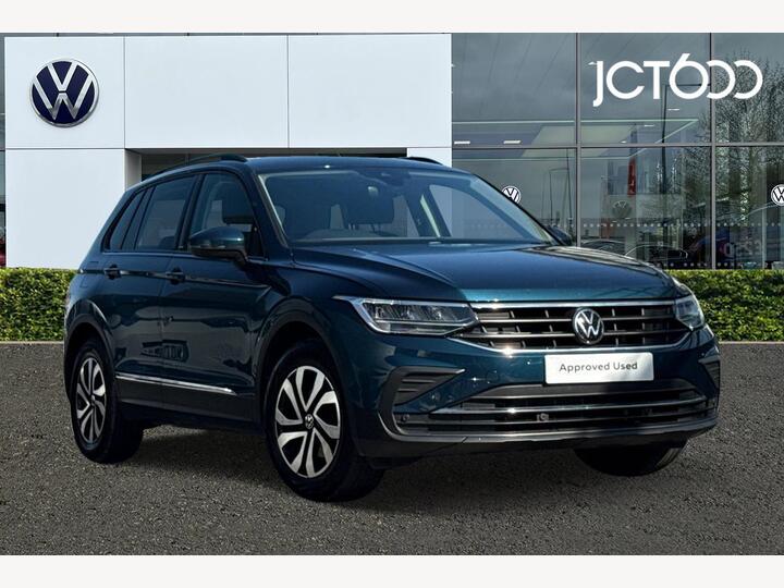 Volkswagen Tiguan 1.5 TSI Active DSG Euro 6 (s/s) 5dr Volkswagen Tiguan 1.5 TSI Active DSG Euro 6 (s/s) 5dr