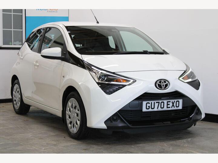 Toyota AYGO 1.0 VVT-i X-play X-shift Euro 6 5dr (Safety Sense)