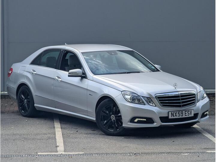 Mercedes-Benz E Class 3.0 E350 CDI V6 BlueEfficiency Avantgarde G-Tronic Euro 5 4dr