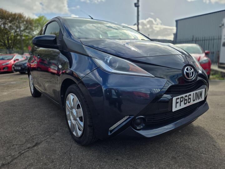 Toyota AYGO 1.0 VVT-i X-play Euro 6 5dr