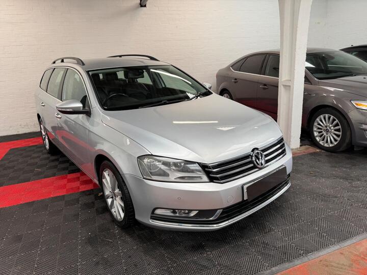 Volkswagen Passat 2.0 TDI BlueMotion Tech Executive Euro 5 (s/s) 5dr