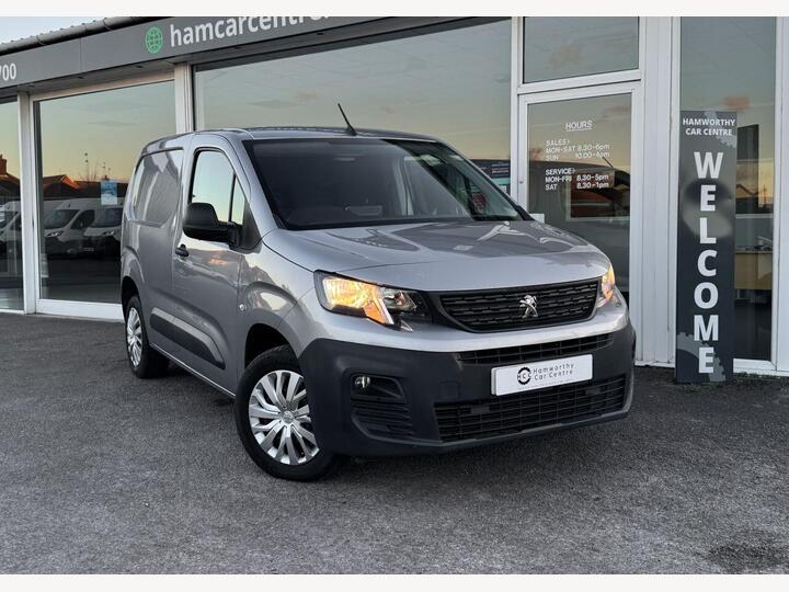 Peugeot PARTNER 1.5 BlueHDi 950 Professional Premium + Long Panel Van 6dr Diesel Manual LWB Euro 6 (s/s) (100 Bhp)