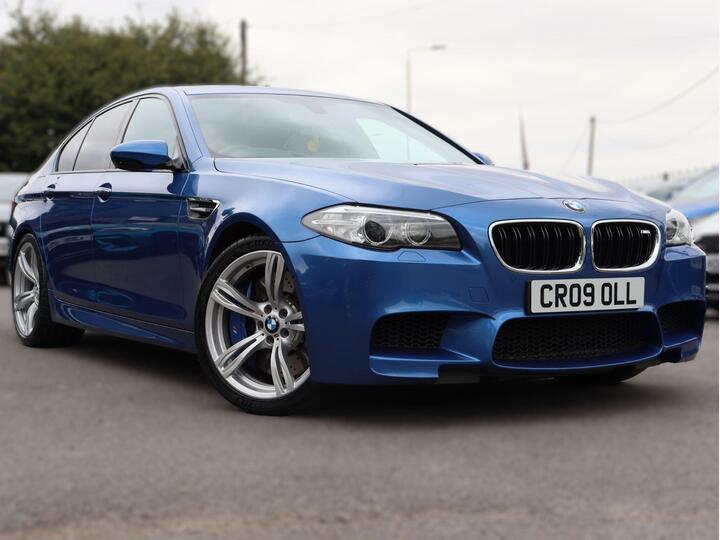 BMW M5 4.4 V8 DCT Euro 6 (s/s) 4dr