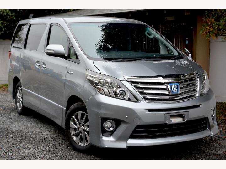 Toyota Alphard 2.4 Hybrid SR 4WD - Service History