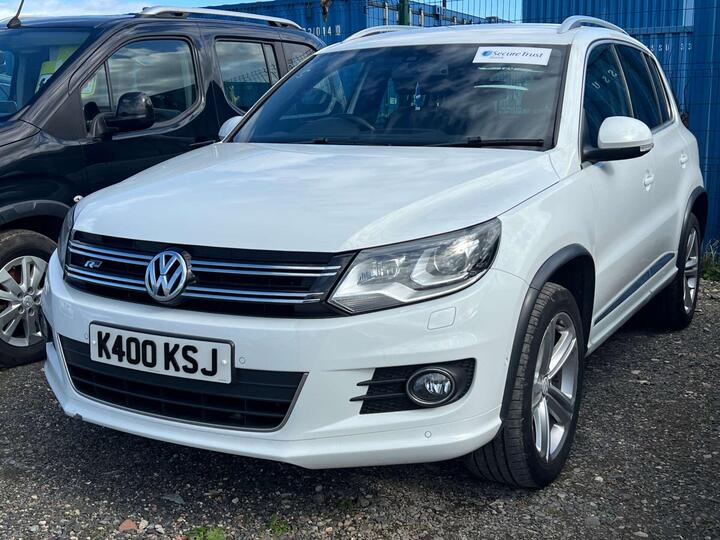 Volkswagen TIGUAN 2.0 TDI BlueMotion Tech R-Line Edition 4WD Euro 6 (s/s) 5dr Volkswagen TIGUAN 2.0 TDI BlueMotion Tech R-Line Edition 4WD Euro 6 (s/s) 5dr