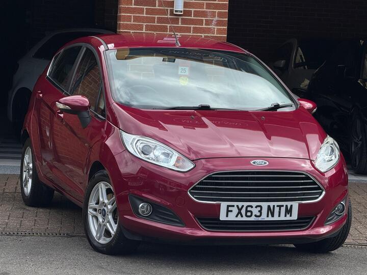 Ford Fiesta 1.0T EcoBoost Zetec Euro 5 (s/s) 5dr