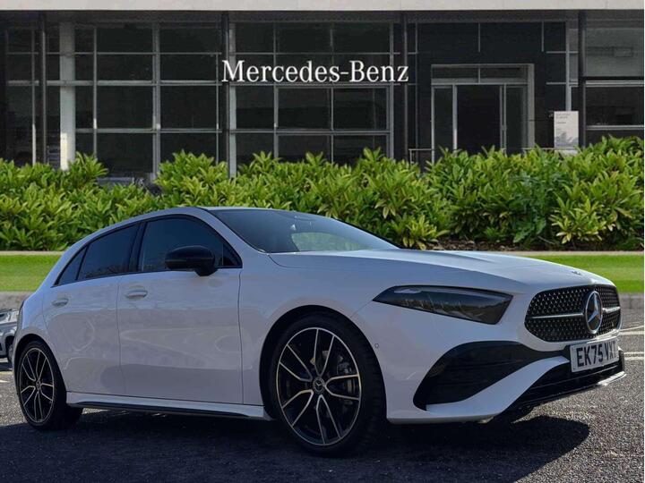 Mercedes-Benz A Class 2.0 A200d AMG Line (Premium) 8G-DCT Euro 6 (s/s) 5dr