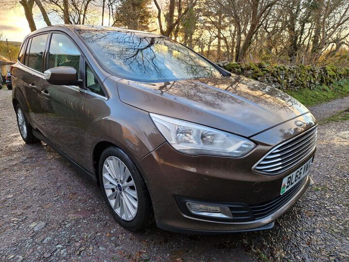 Ford Grand C-Max 1.0T EcoBoost Titanium Euro 6 (s/s) 5dr Ford Grand C-Max 1.0T EcoBoost Titanium Euro 6 (s/s) 5dr